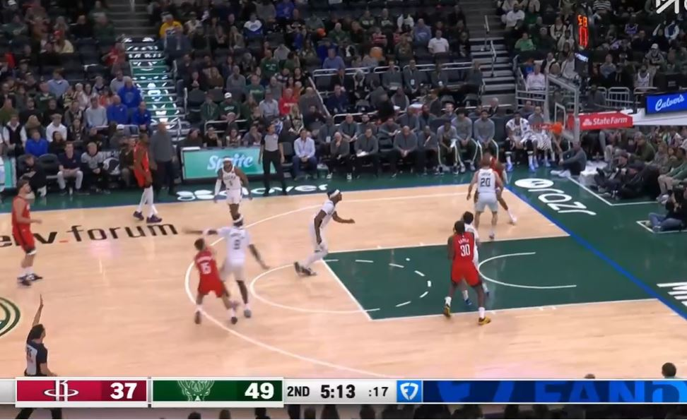 更多的人需要站出来！申京半场9中5得到10分6篮板