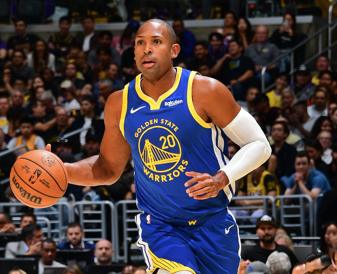 三分球的感觉都不好！勇士队半场21中5，步行者18中4