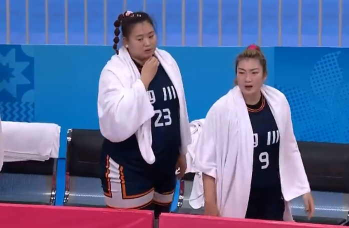 低迷一战！李梦6中1得2分1篮板3助攻