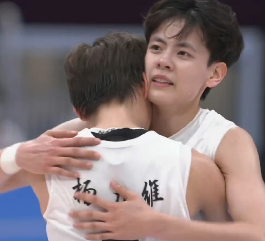 决战时刻手硬！杨舒予18中9得到22分1篮板3助攻