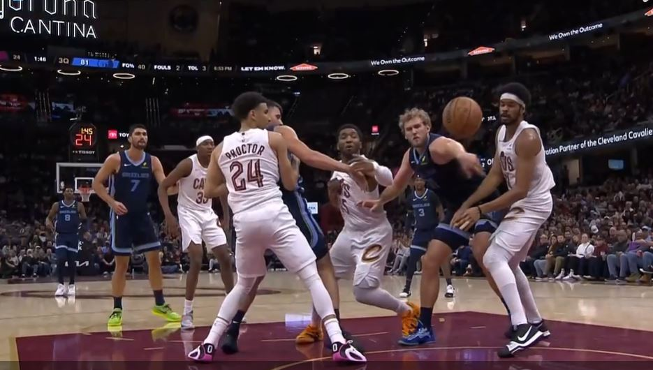 找到一些感觉！第二节米切尔0分&第三节6分