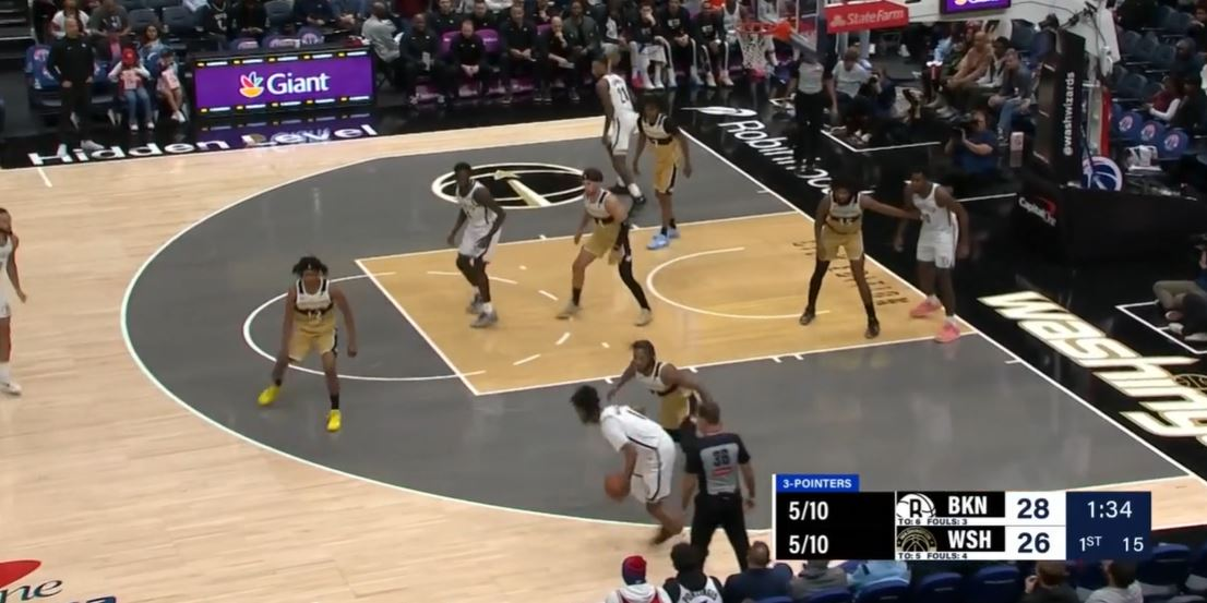 感觉很好！乔治第一节12分2篮板2助攻