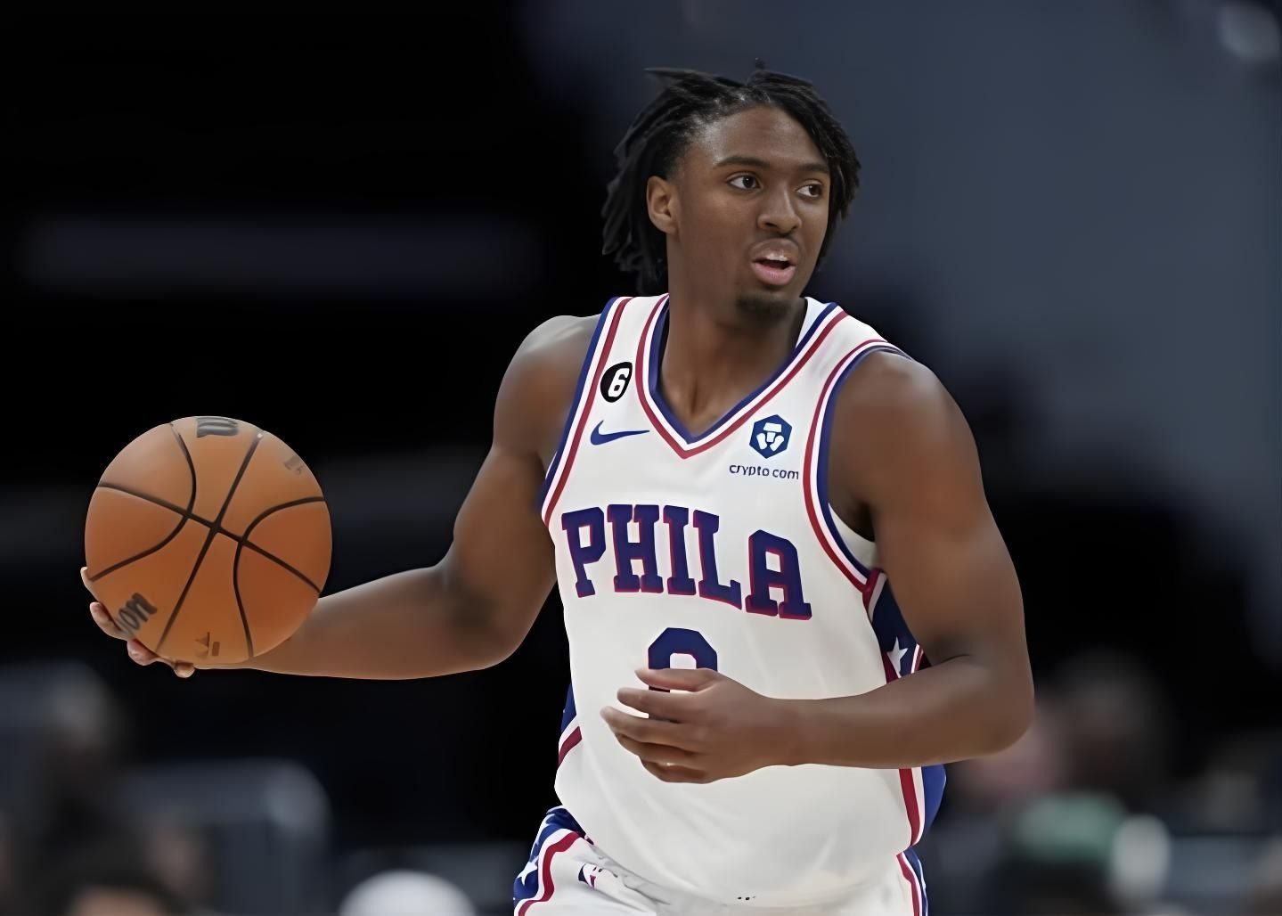 也是老师和朋友！马克西:我定期联系哈登，他教会了我很多。