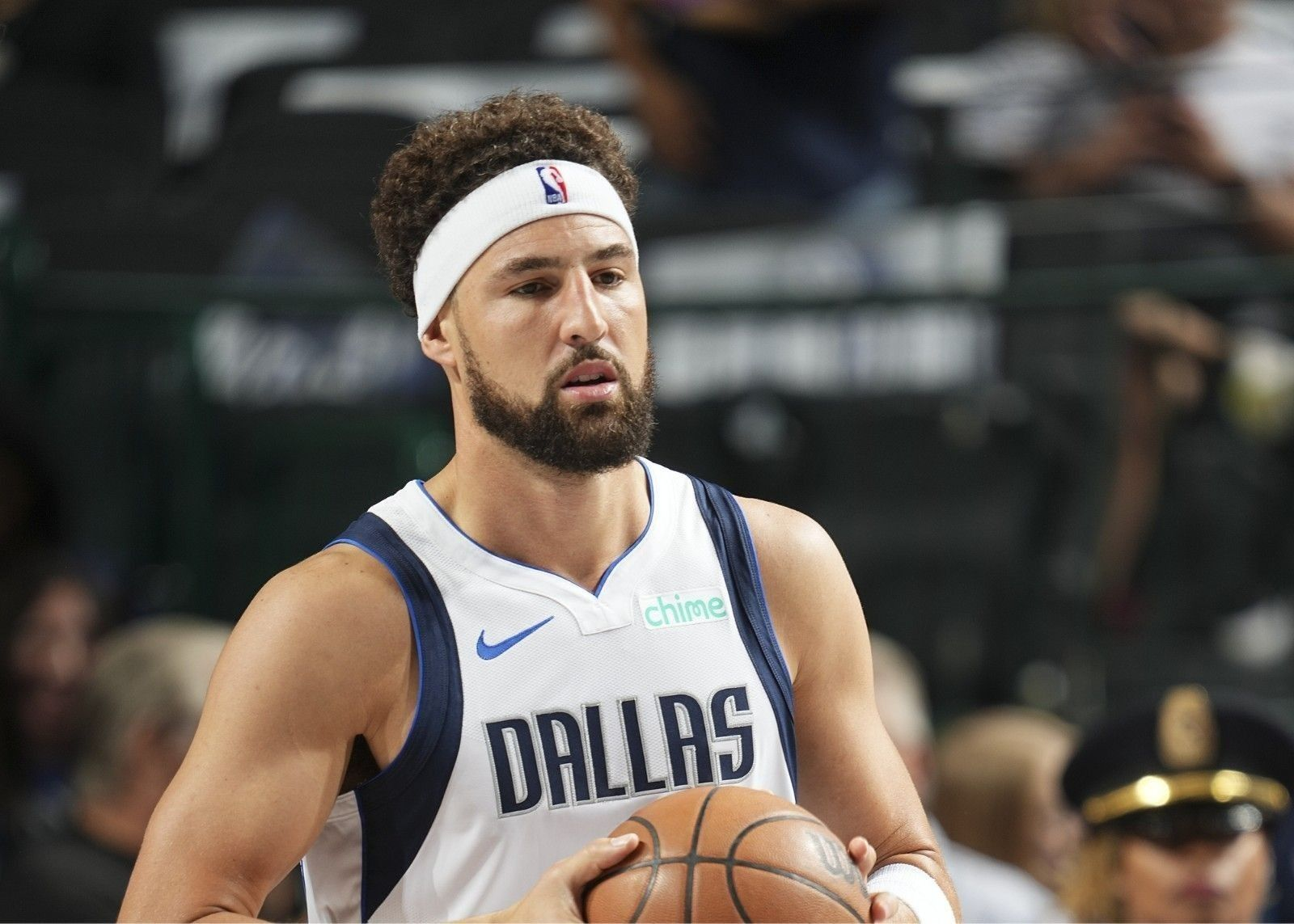 美国媒体：克莱很清楚独行侠可能会交易他，交易拉塞尔持开放态度。