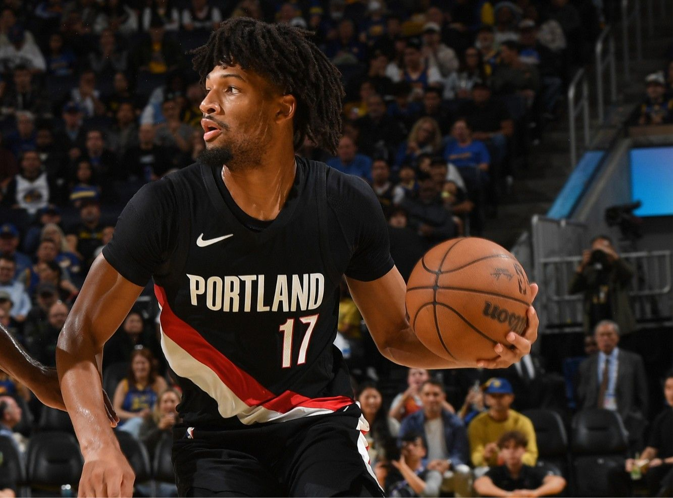 明天开拓者战马刺：夏普出战成疑，5人缺席&杨瀚森不在列表中。