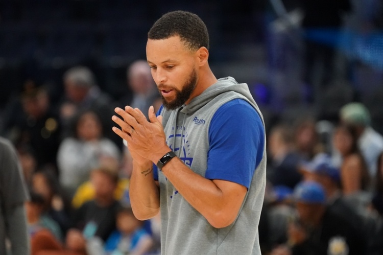 科尔：库里是我们系统中的太阳。 一切都围绕着他转