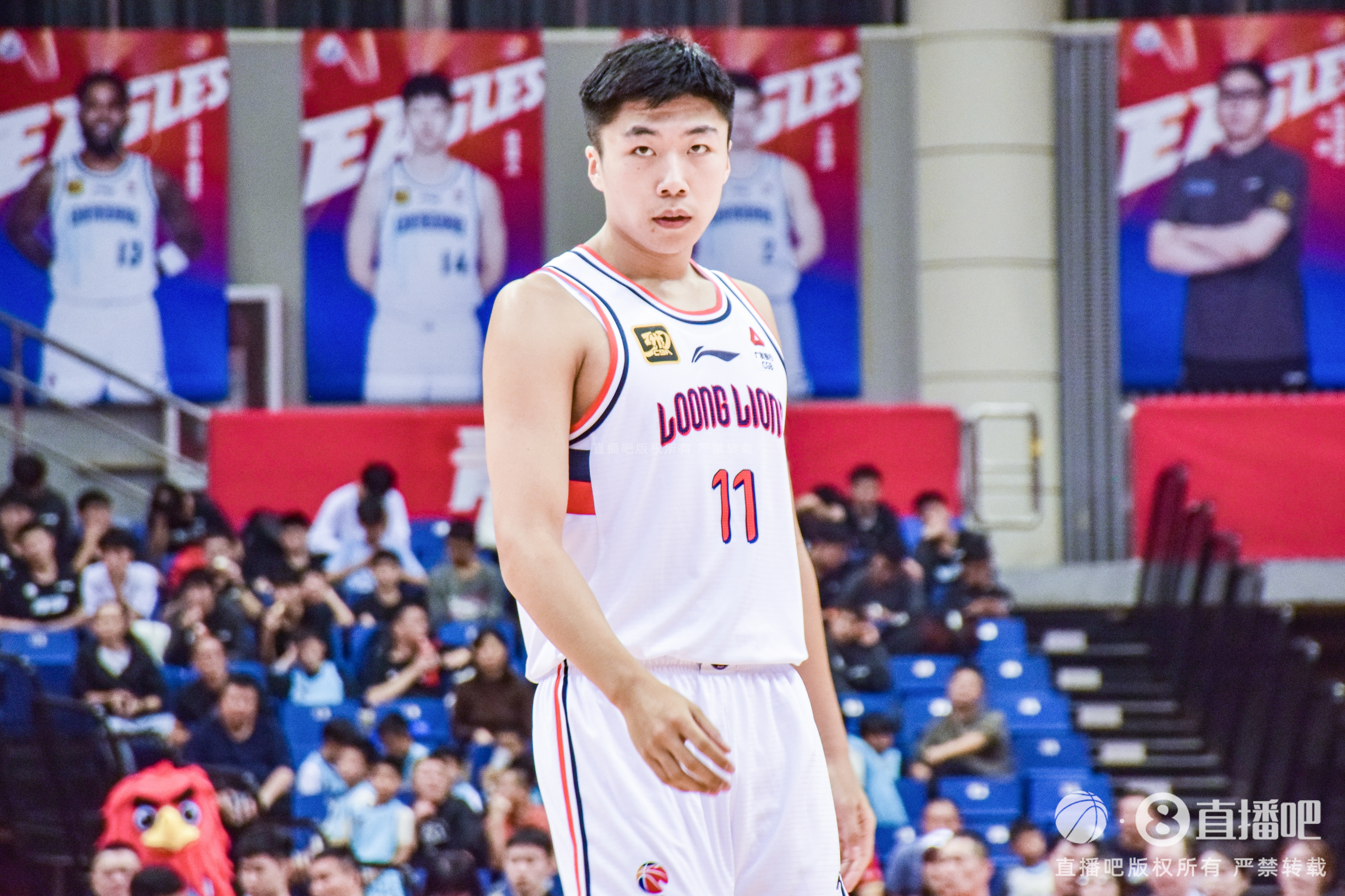 媒体人：王仕鹏杀死斯洛文尼亚后成为无法解决的投手。 回到CBA的刘颜诚应该有所提升。