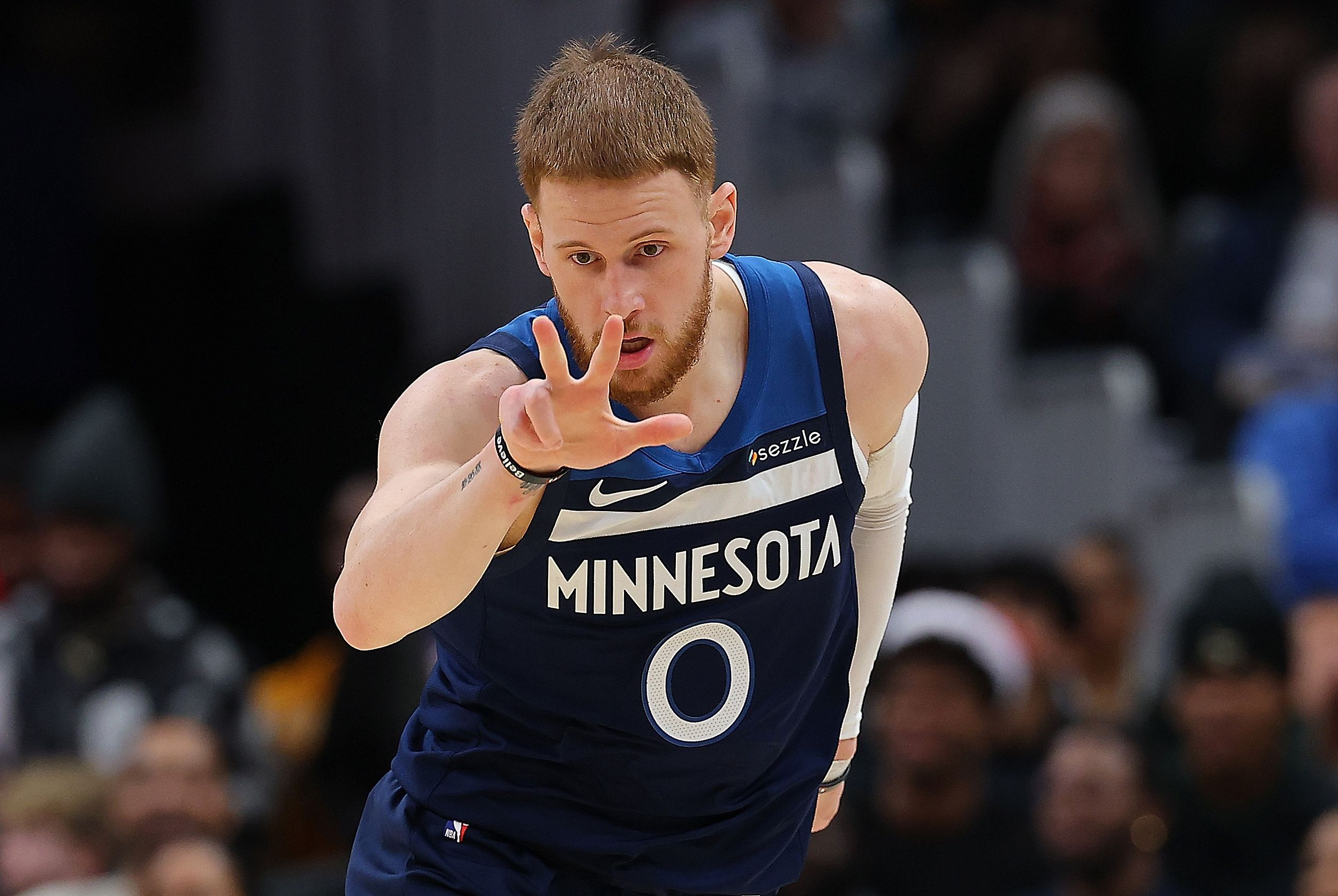 迪温琴佐：我爱锡伯杜教练，但是在NBA被交易和解雇是正常的。