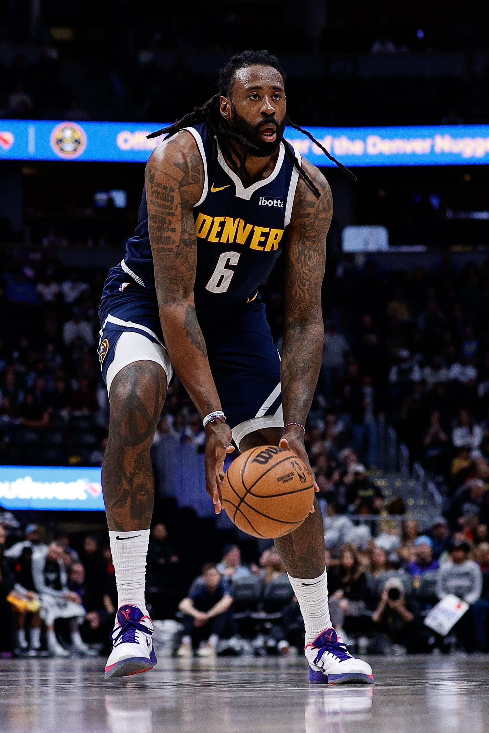 小乔丹简历：两次交易&两次裁判 6次以自由签署新约。