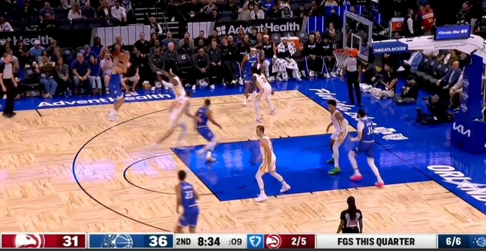 瓦格纳侧翼接球三分，个人本场比赛已获得15分。