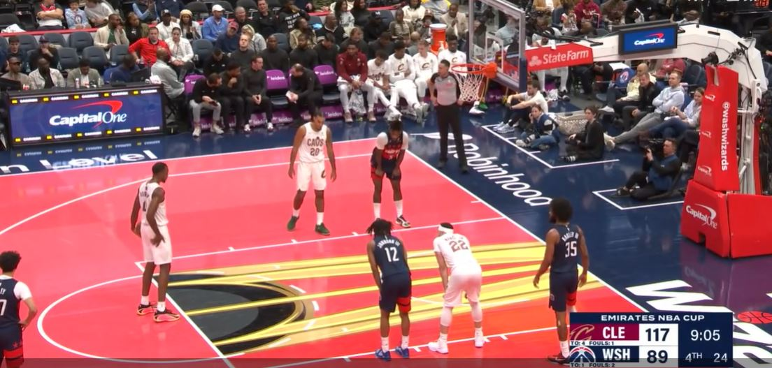 找回面子！莫布里造杀人后两罚不中，随后打成2+1