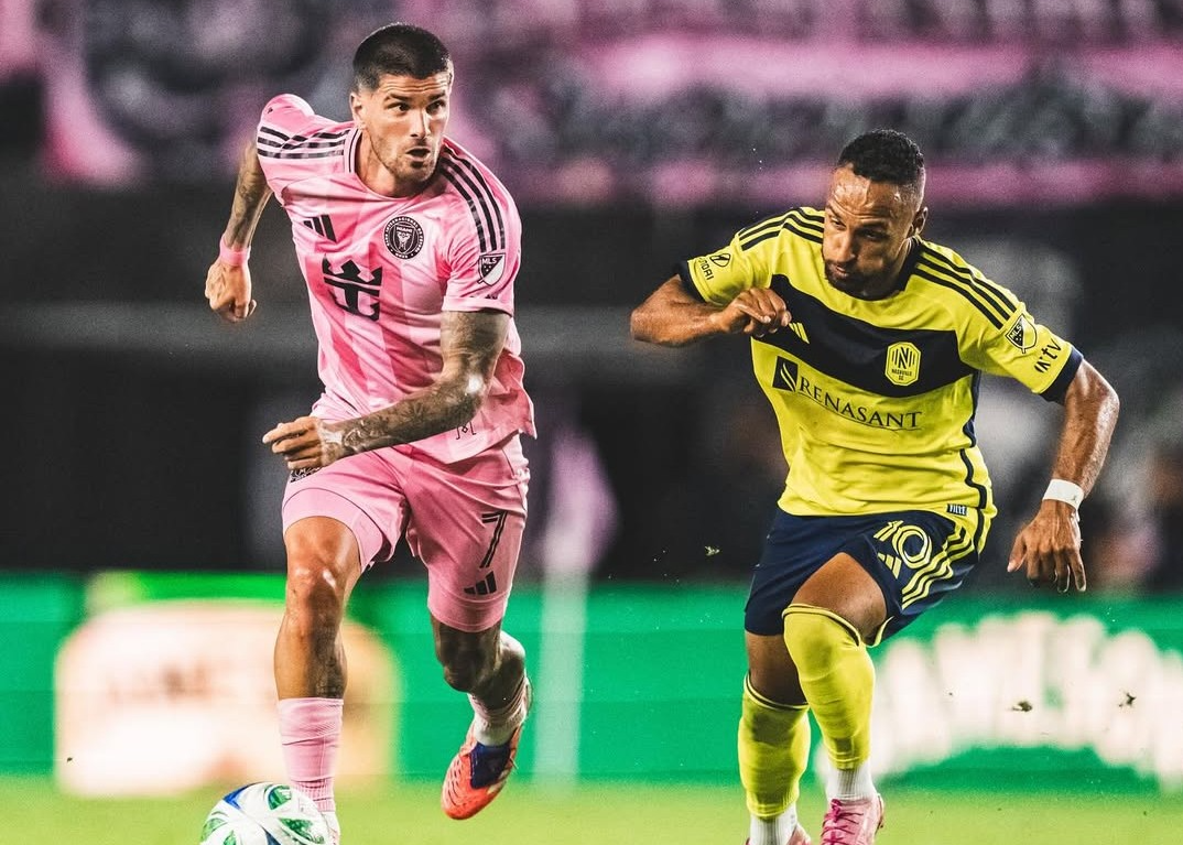 德保罗：俱乐部创造了历史，但我们仍然不满足，渴望继续突破。