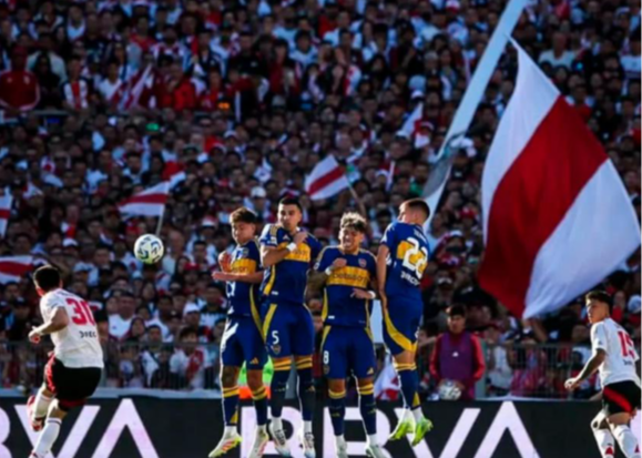 暗示机会不足？马斯坦托诺社媒发布了河床的亮点，但很快又删除了。