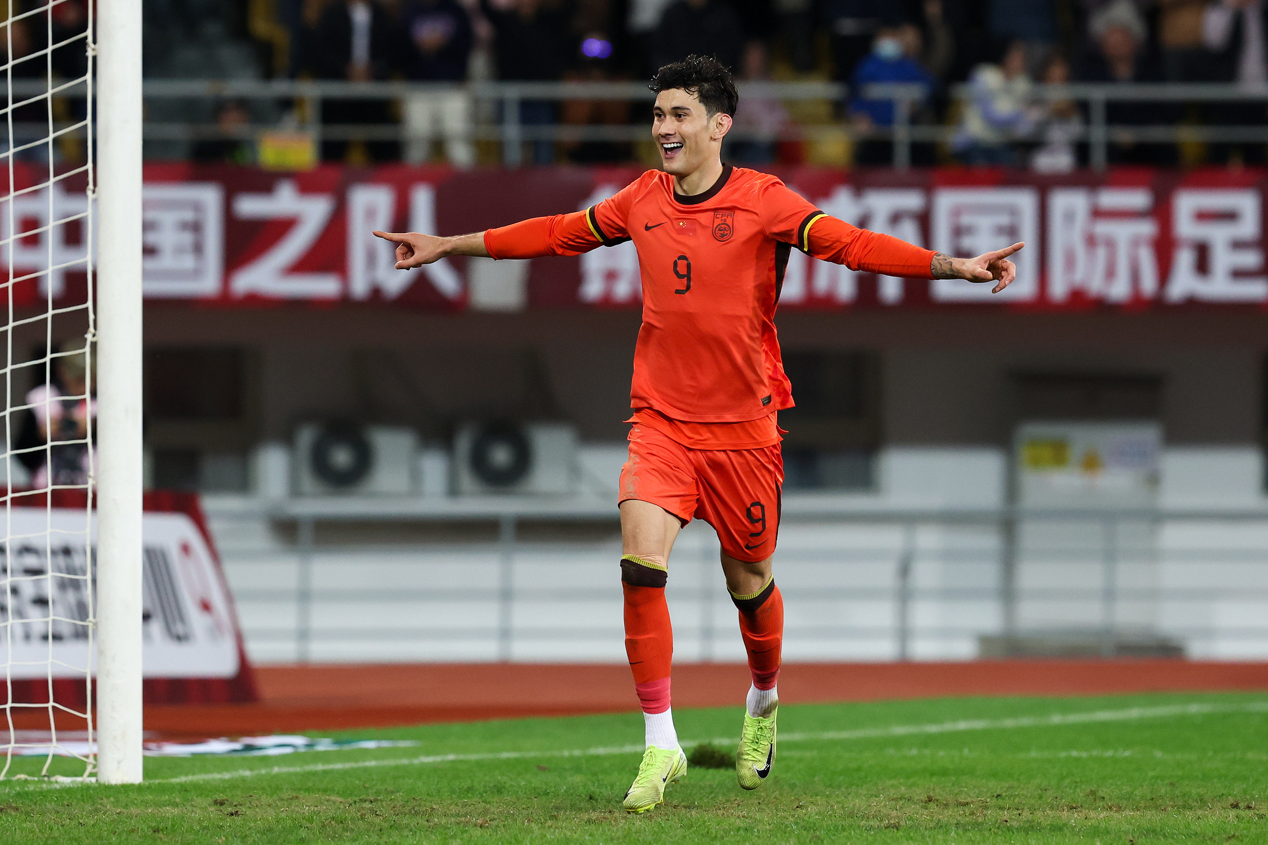 拜合拉木全场表现：接刘浩帆助攻破僵，脚跟破门完成双响。