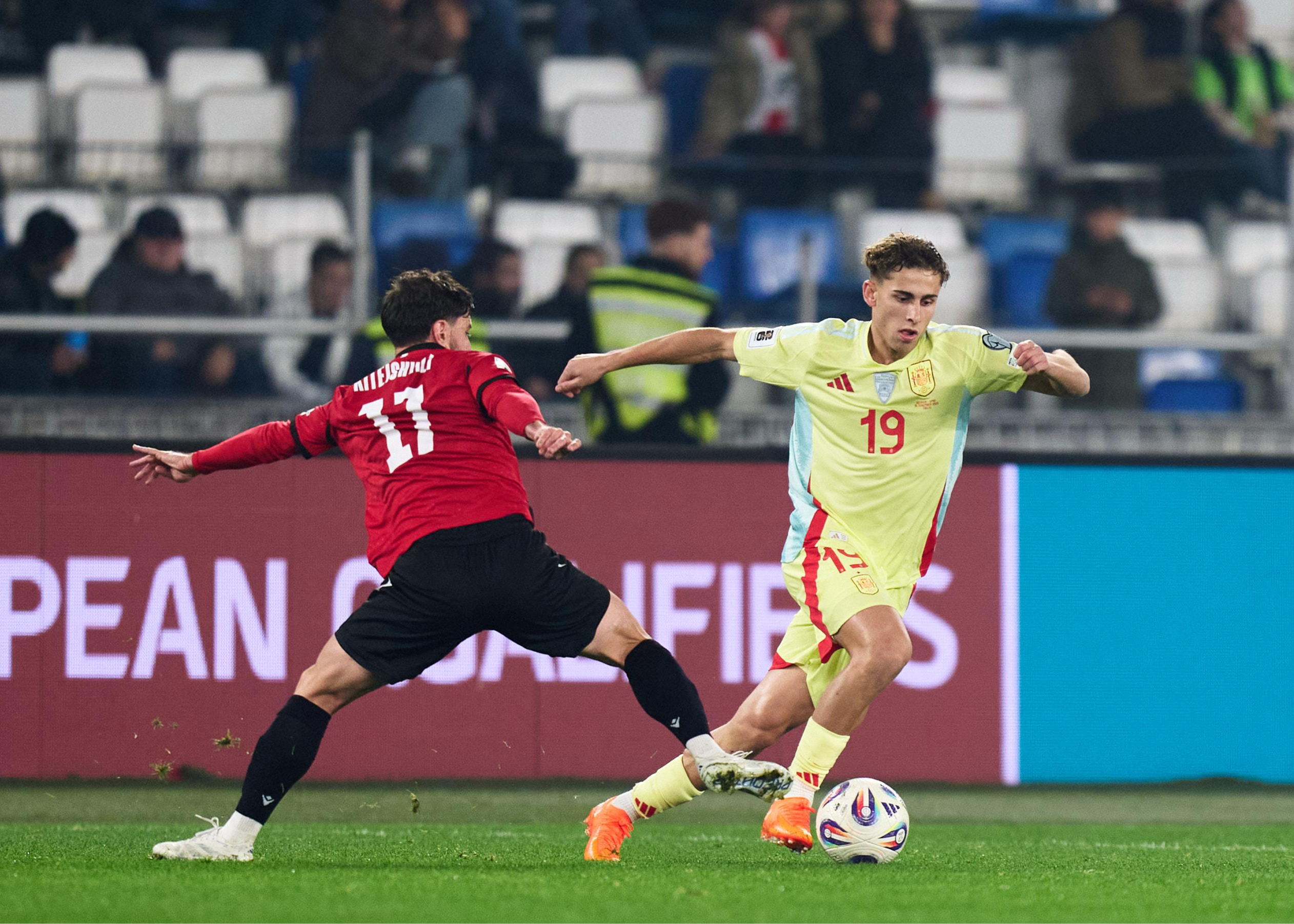 格鲁吉亚西班牙vs全场：控球率61-39，射门10-5