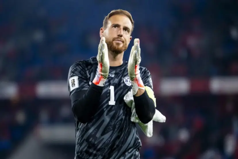 教练确认奥布拉克因伤回到马德里接受检查，并将缺席对瑞典的比赛。