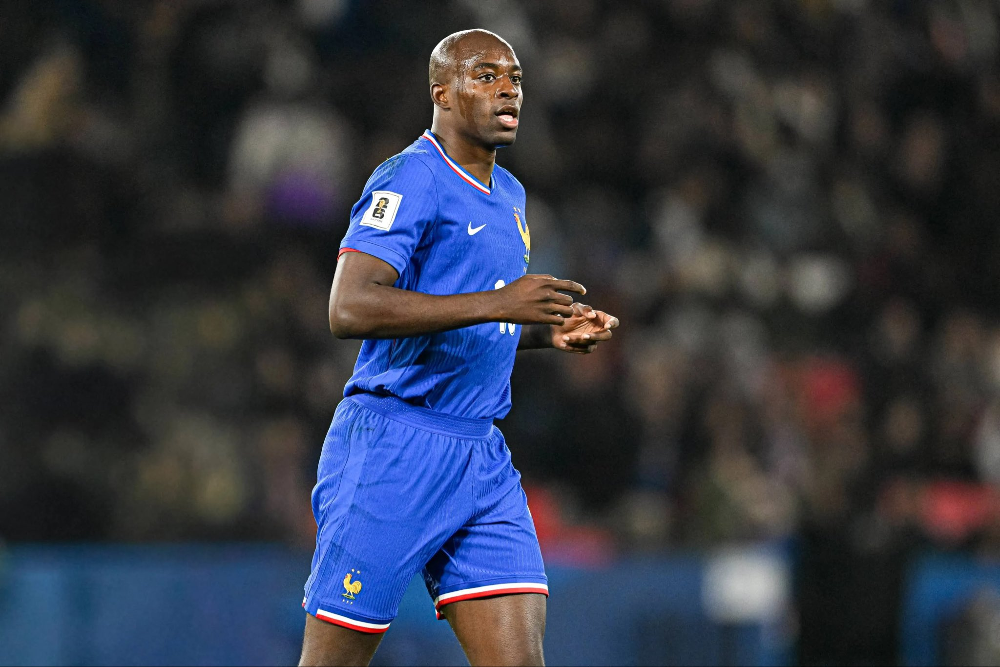 自2004年萨哈以来，马特塔是第一个在法国前两场比赛中破门的球员。