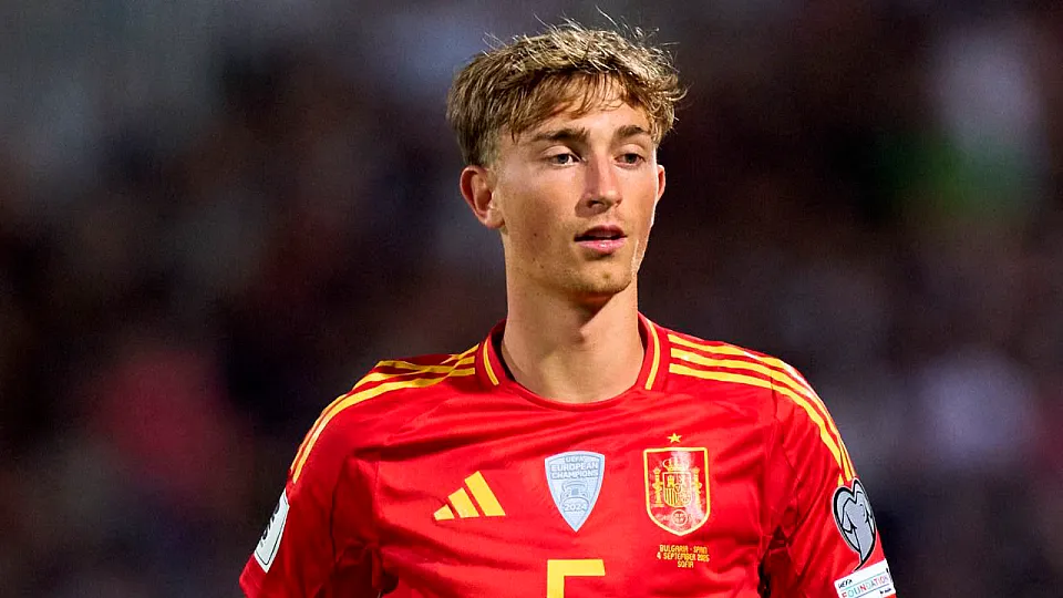 官方：由于肌肉不适，皇马后卫赫伊森退出西班牙国家队。