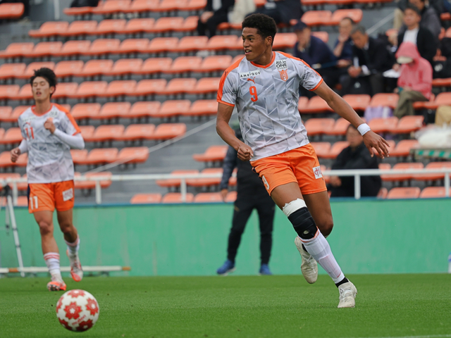 官方：22岁195cm前锋大卫相泽加盟神户胜利船。