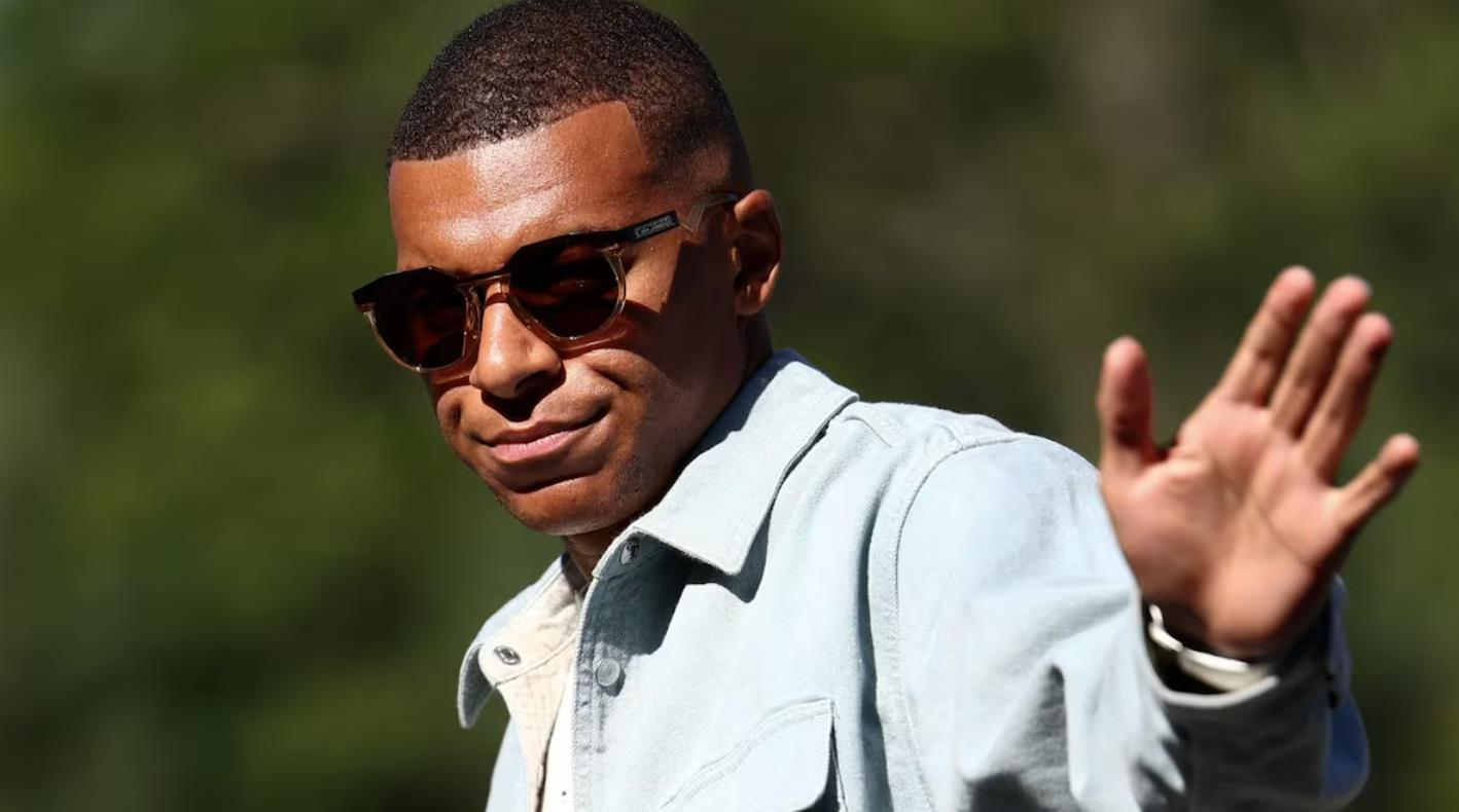 法律媒体：姆巴佩向巴黎索赔2.4亿欧元，大巴黎要求赔偿1.4亿欧元。