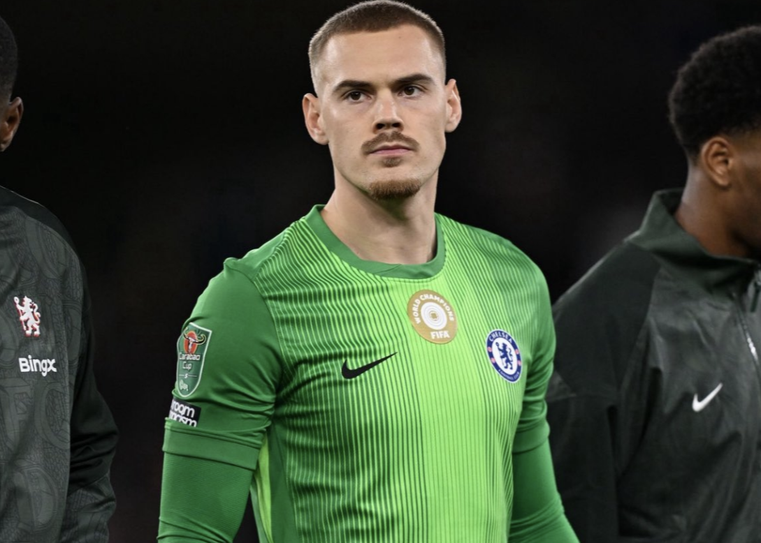 罗马诺：切尔西门将约根森考虑在冬季窗口离开球队，最终决定取决于蓝军。