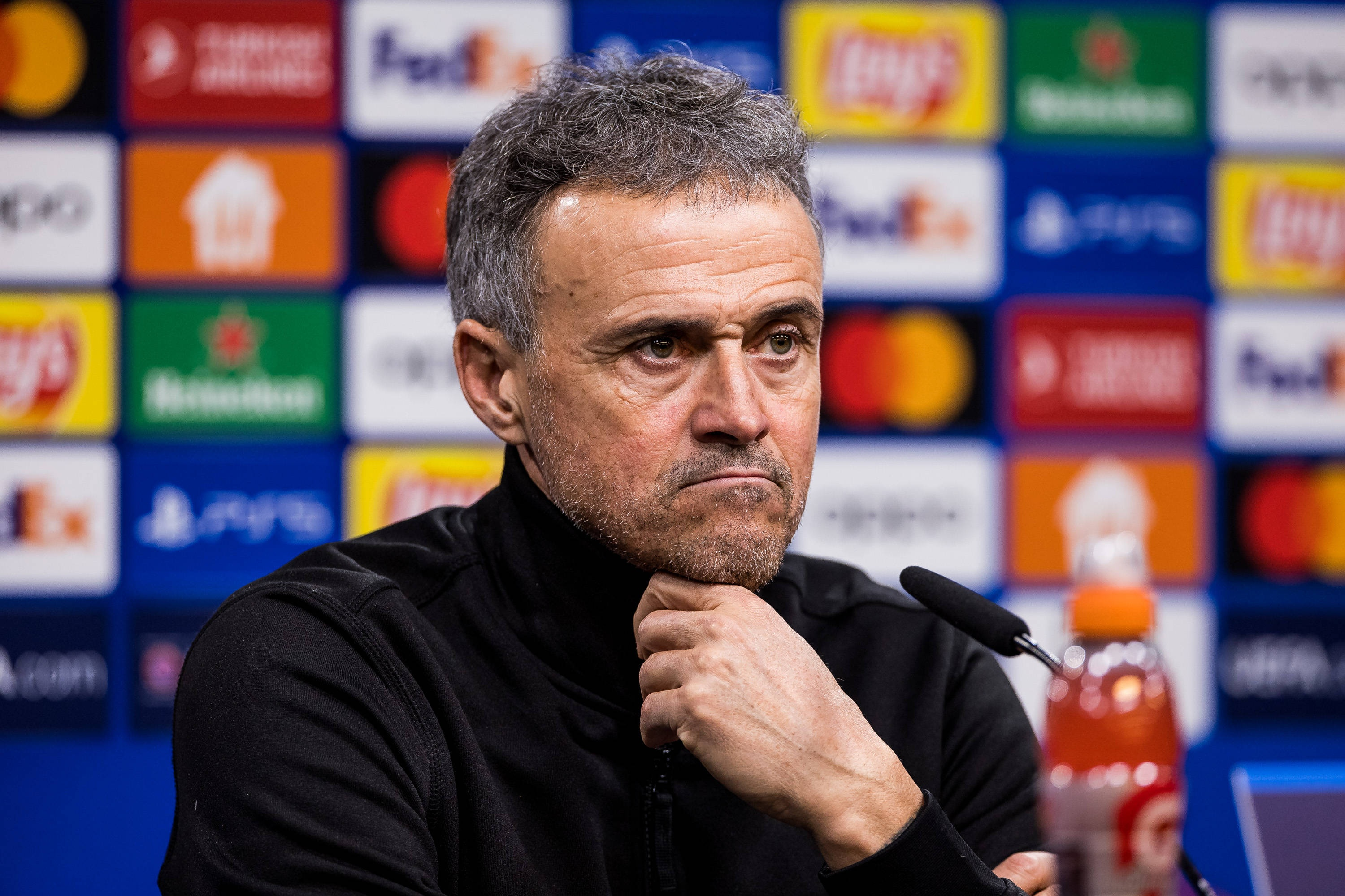 恩里克：阿什拉夫是世界上最好的右后卫，这就是为什么他没有签下这个位置的替补。