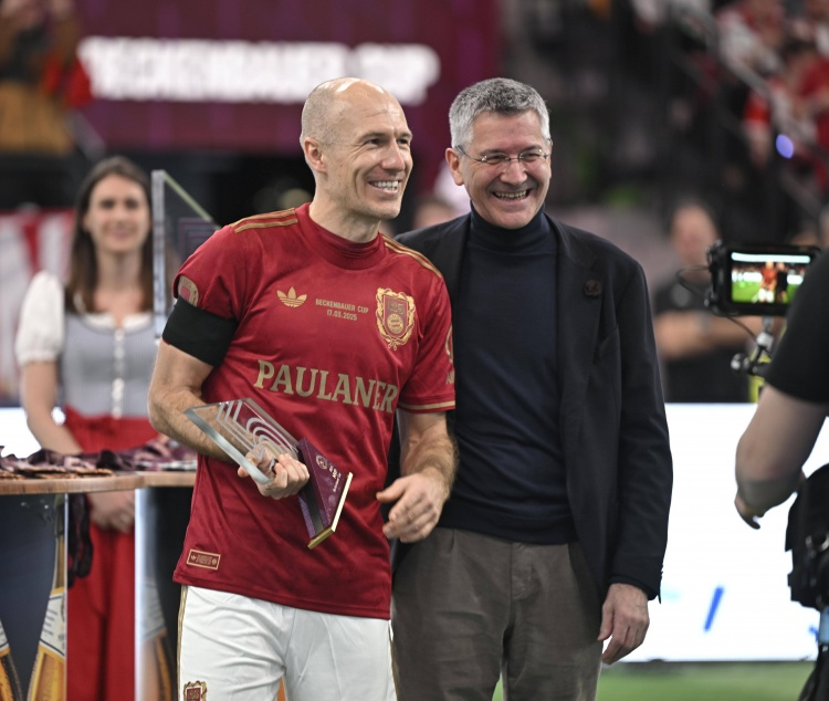 罗本：卡尔不能满足于一场好球。 达到顶峰和保持顶峰是两回事？