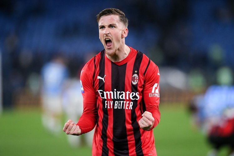 意大利媒体：米兰提供280万年薪续约报价，但萨56要400万，双方尚未达成一致。