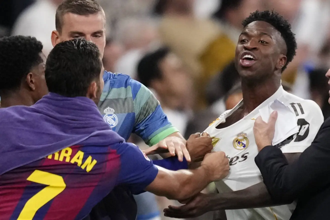 巴尔达诺：维尼修斯完全失去了理智，情绪失控正在影响他