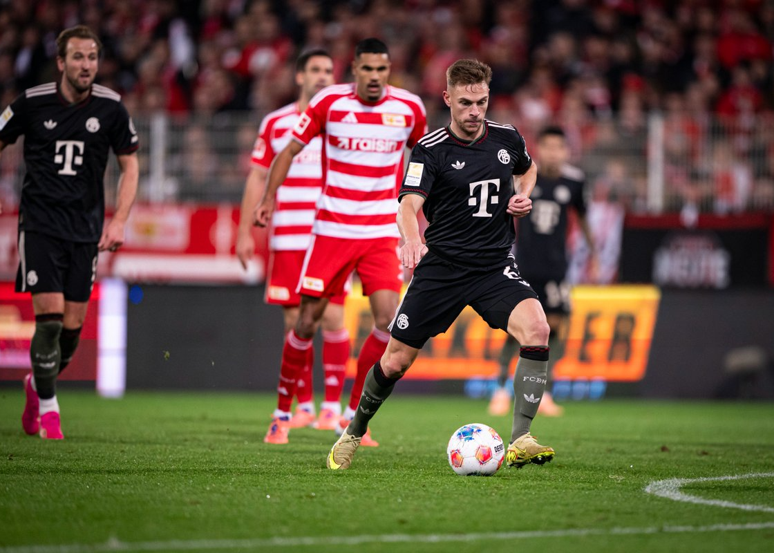 联合全场数据拜仁vs柏林：控球率74-26，双方投篮持平。