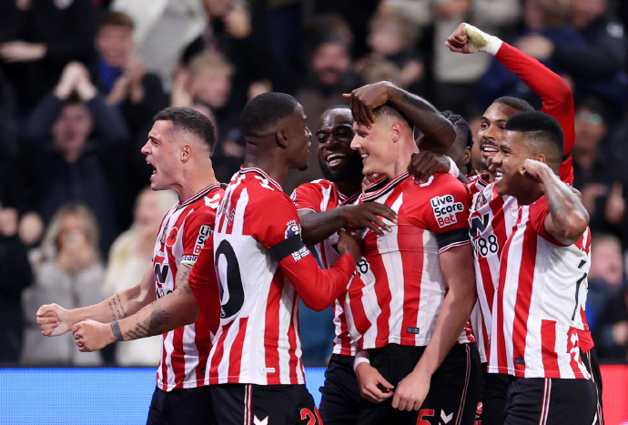 客场战平黑猫！阿森纳与英超升班马14连胜结束。